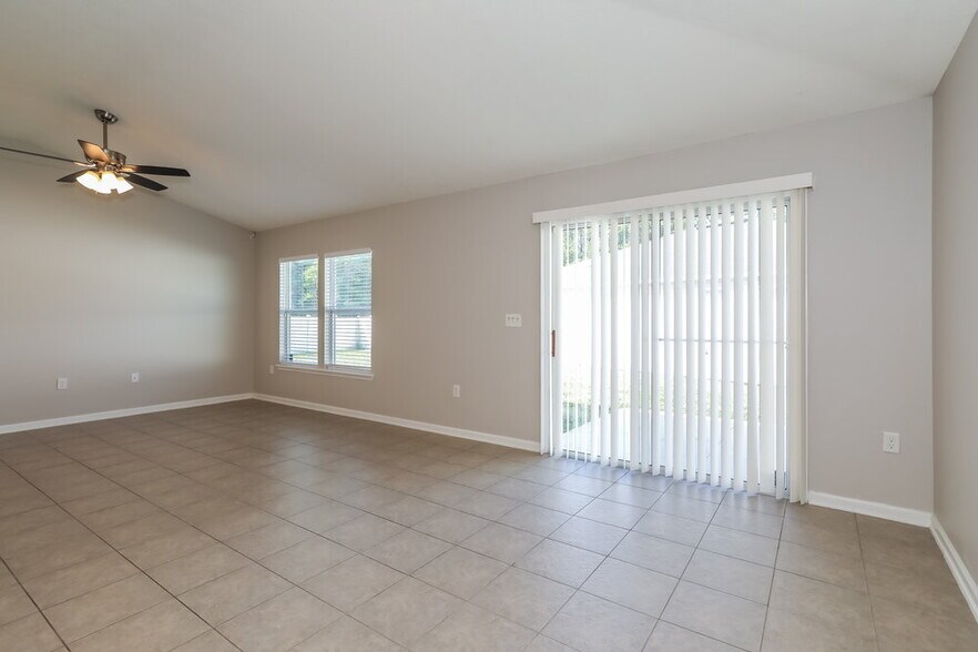 Building Photo - 6582 Winding Greens Dr