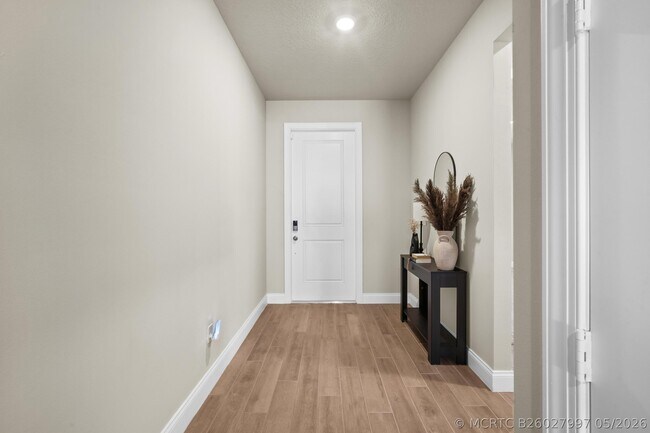 Building Photo - 8588 Dahlia Cir