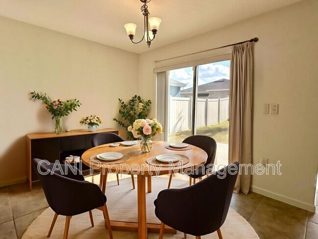 Building Photo - 3807 Whitney Wy