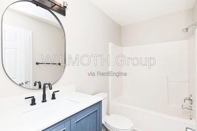 Building Photo - 9224 Oak Knoll Ln
