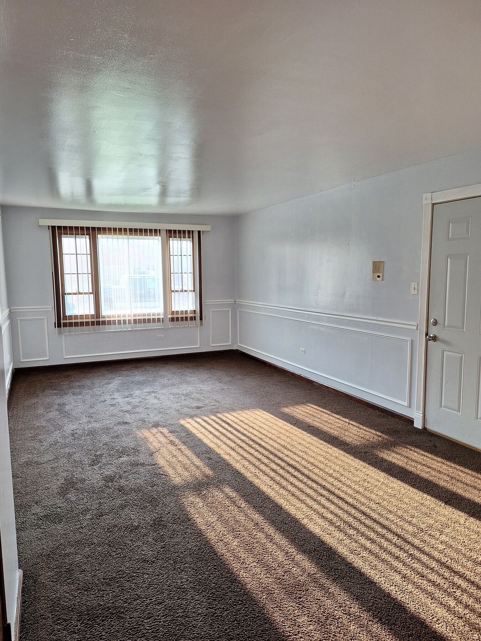 Living Room - 1527 Berg Dr