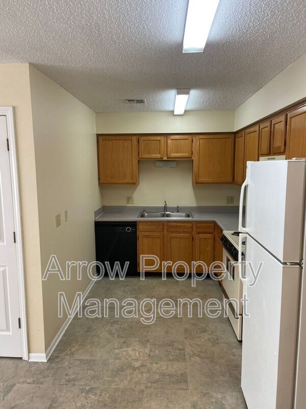 Building Photo - 1015 14th St