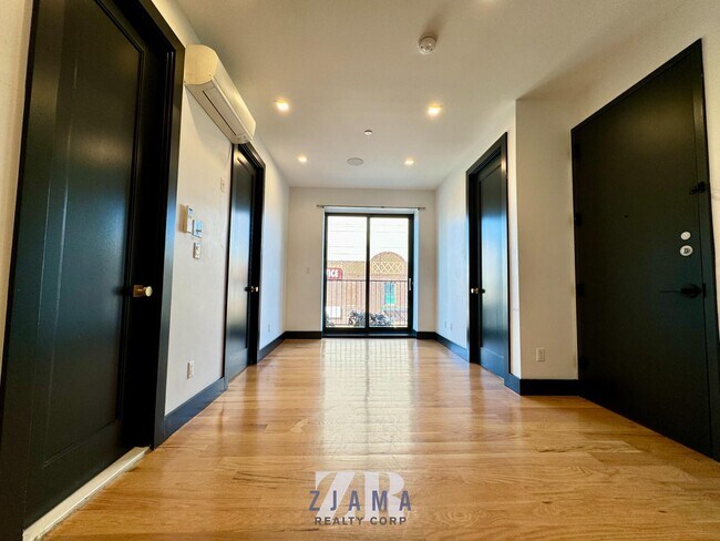 Building Photo - 561 Fourth Avenue