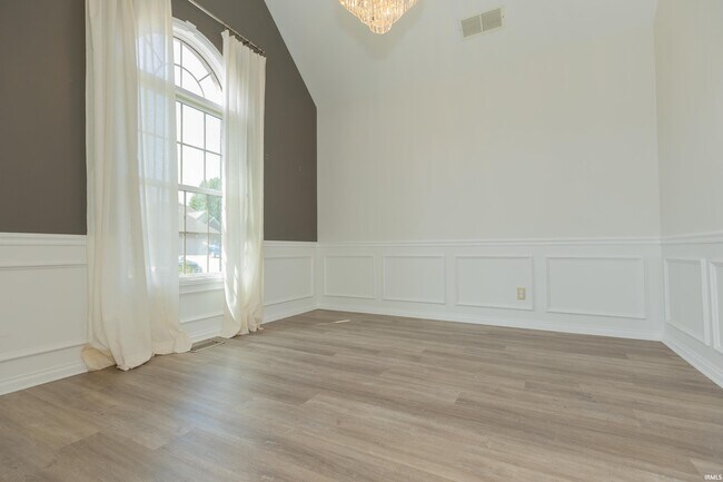 Building Photo - 2644 Waterstone Dr
