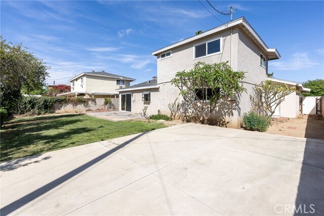 Building Photo - 6485 Clovis Pl