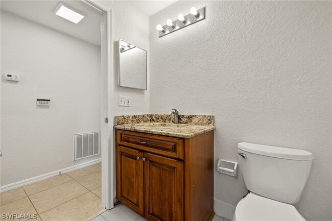 Building Photo - 6401 Aragon Way