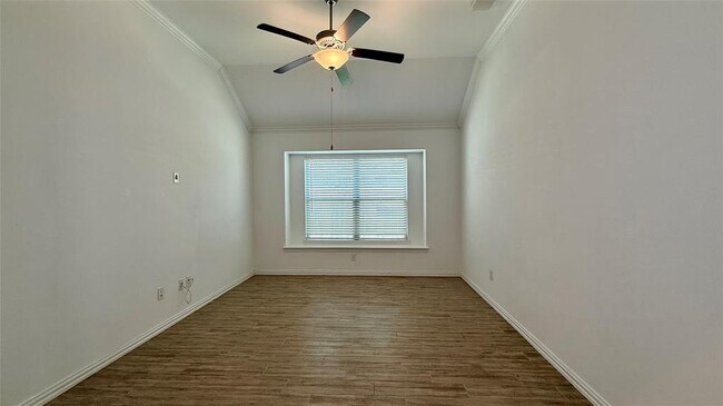 Building Photo - 13018 Hydeland Dr