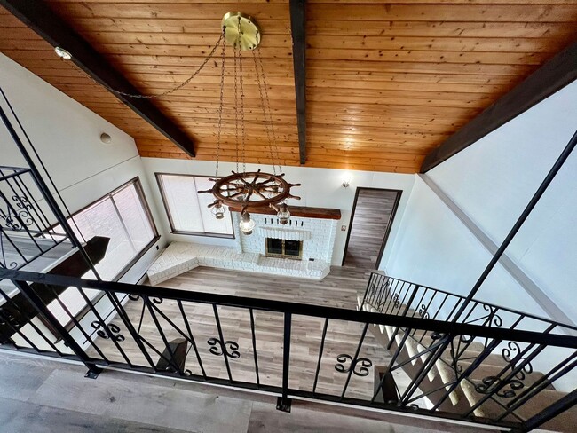 Building Photo - Charming 2 Bedroom House overlooking Birch...