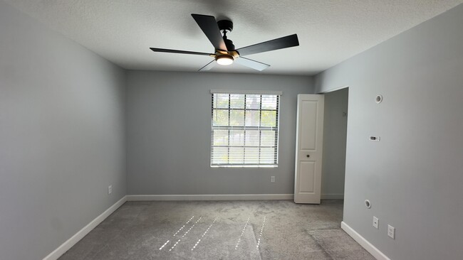 Building Photo - 4230 Napoli Lake Dr