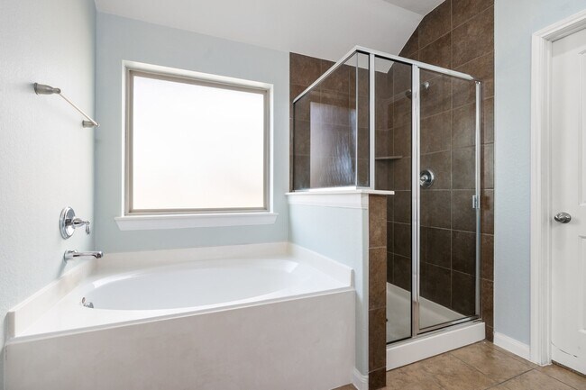 Building Photo - 119 Country Crossing Cir