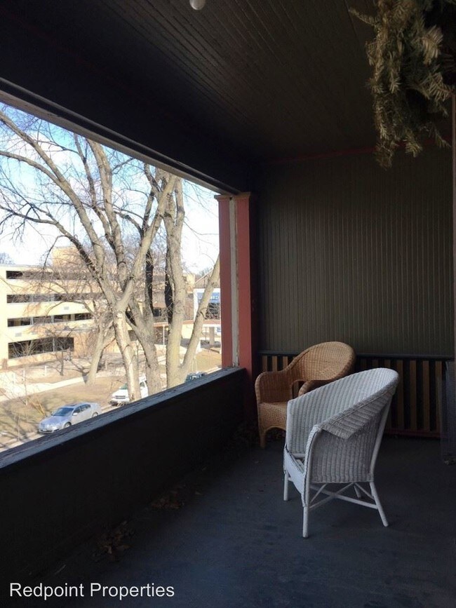 Building Photo - 715-719 Broadway N