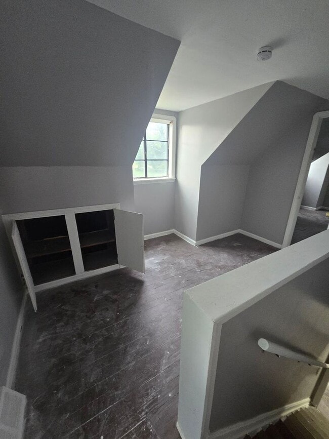 Building Photo - 3 bedroom SINGLE family home | EDEN and Section 8 welcomed