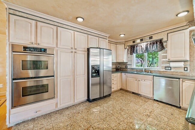 Building Photo - 145 CT-39