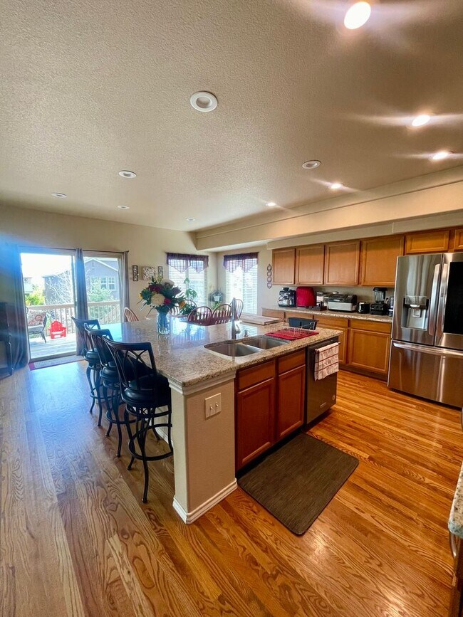 Building Photo - Gorgeous 5 Bedroom Cordera Home