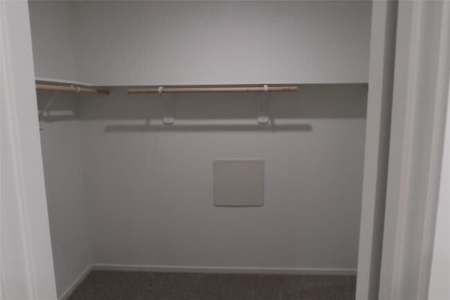 Building Photo - 921 Woodhaven Lks Dr