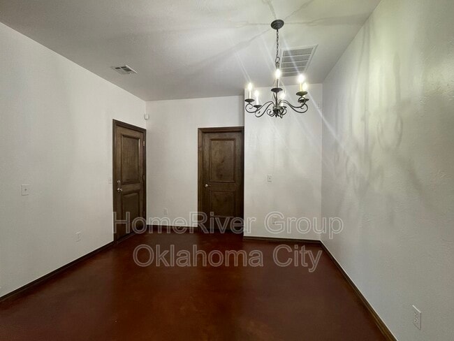 Building Photo - 5700 Shiloh Dr