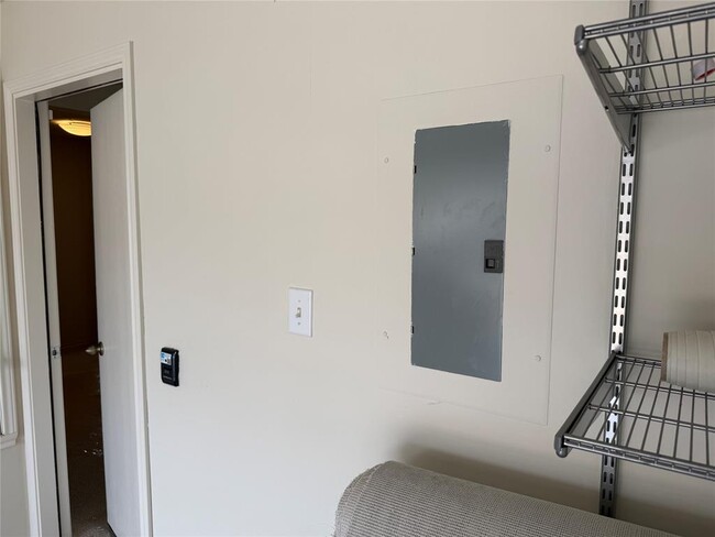 Building Photo - 334 Avalanche Ave