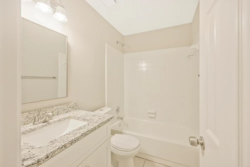 Building Photo - 1127 White Mountain Ln