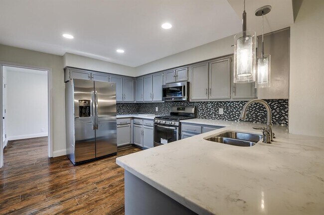 Building Photo - 2603 Creek Bend Cir