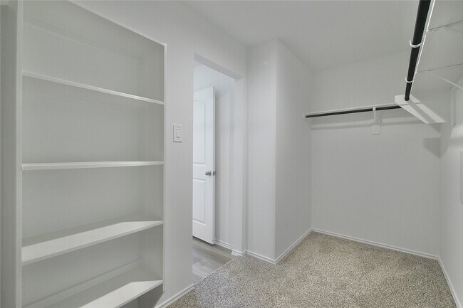 Building Photo - 16839 Sangiovese Dr