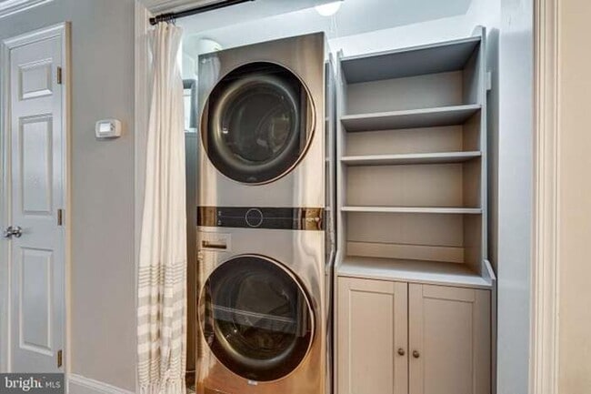 Building Photo - 3757 Hunting Creek Rd