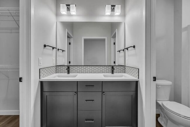 Building Photo - Effortless Elegance: Discover Your Ideal 2 Bedroom, 2 Bath Sanctuary