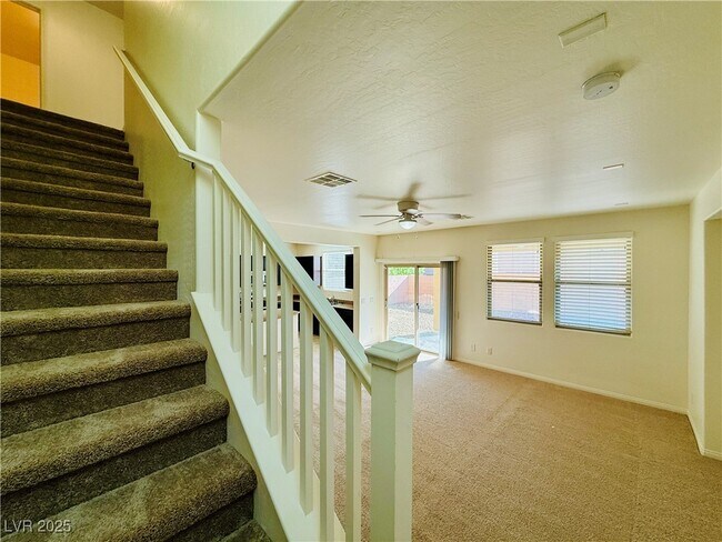 Building Photo - 7056 Ipe Wood Rd