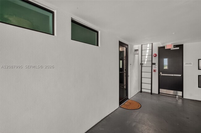 Building Photo - 4100 SW 64th Ave