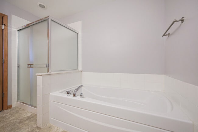 Building Photo - 2614 Loren Ln