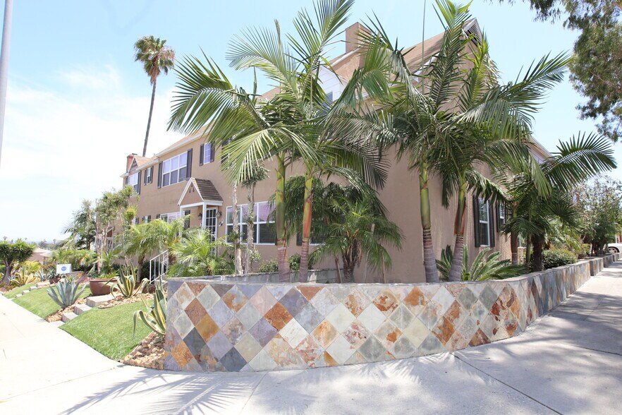 Building Photo - 5808 Edgemar Ave