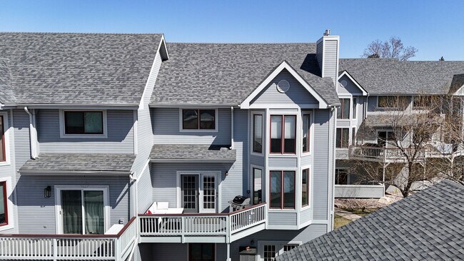 Building Photo - Beautiful Townhome-Fort Collins