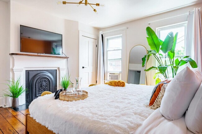 Building Photo - 70 E Prescott St