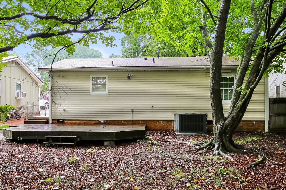 Building Photo - 4407 Cornell Ave