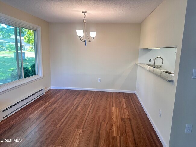 Building Photo - 36 Donna Lynn Dr