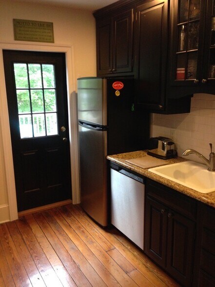Kitchen 1 - 1907 Delaware Ave
