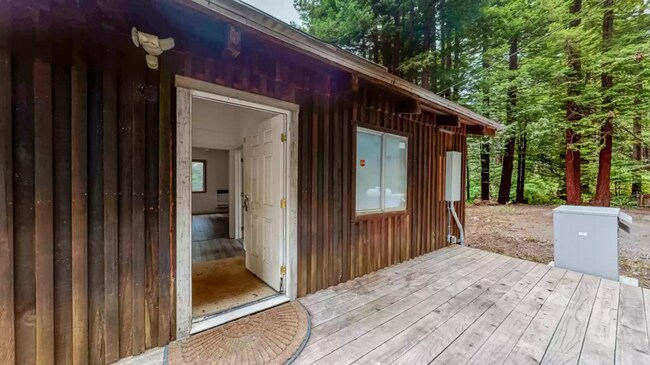 Building Photo - Gated, Pet-Friendly Cabin With 1.3 Acres Of Wooded Views