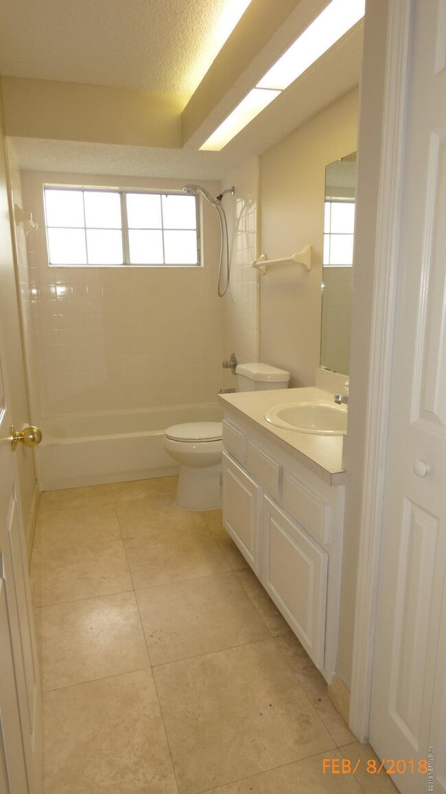 Building Photo - 1685 Aston Hall Ct