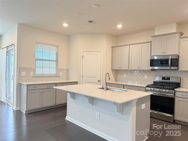 Building Photo - 17508 Snug Harbor Rd