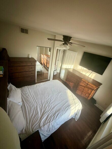 Bedroom #1 - 34 Baxter St