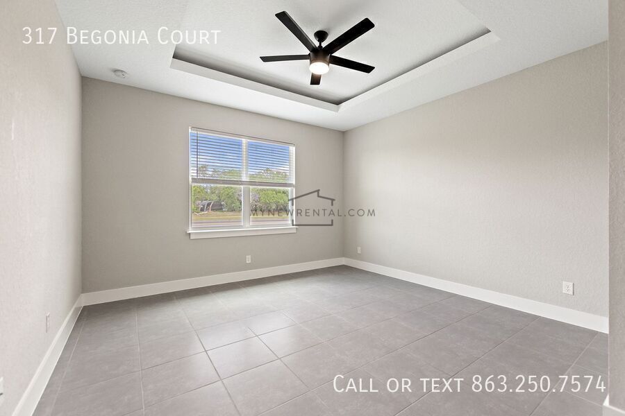 Building Photo - 317 Begonia Ct