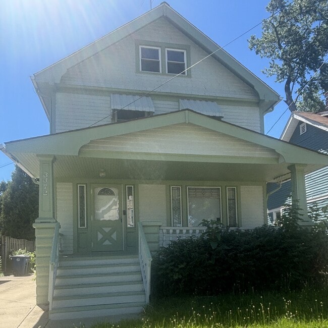 Building Photo - 3372 W 90th St