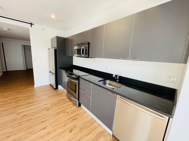 Building Photo - 2 Earhart St