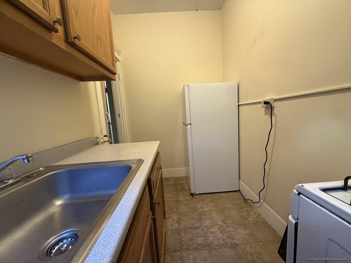 Building Photo - 15 Royce Rd