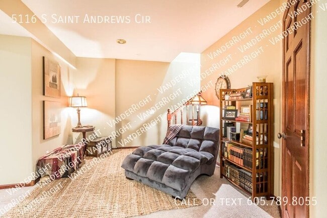 Building Photo - 5116 S St Andrews Cir