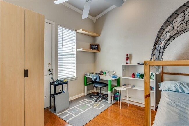 Building Photo - 3011 Speedway