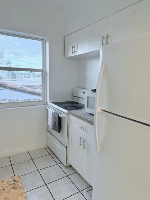 Building Photo - 7610 Dickens Ave
