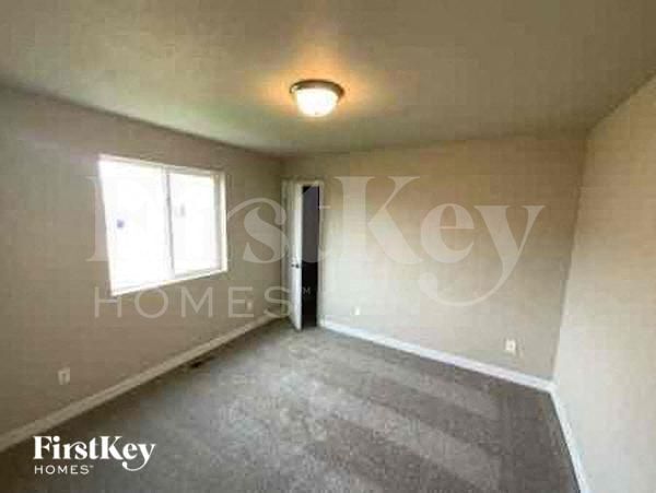 Building Photo - 10741 Luneth Dr