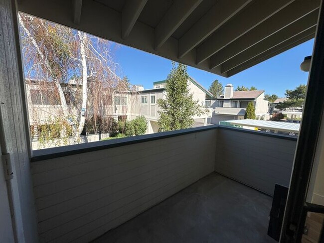 Building Photo - Newly Remodeled Studio in Sparks! Availabl...