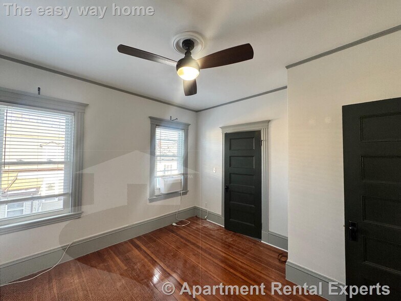 Building Photo - 27 Gilman Ter