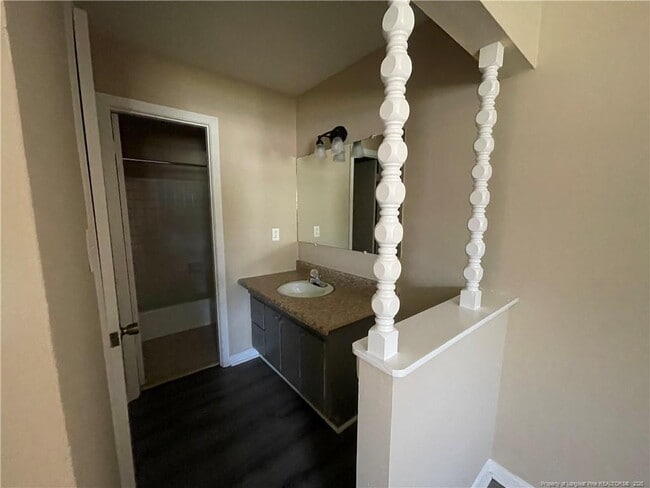Building Photo - 4959 Fieldcrest Dr